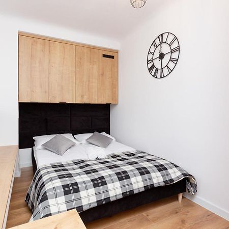 City Center Mezzanine Studio Chmielna By Noclegi Renters Warsaw Luaran gambar