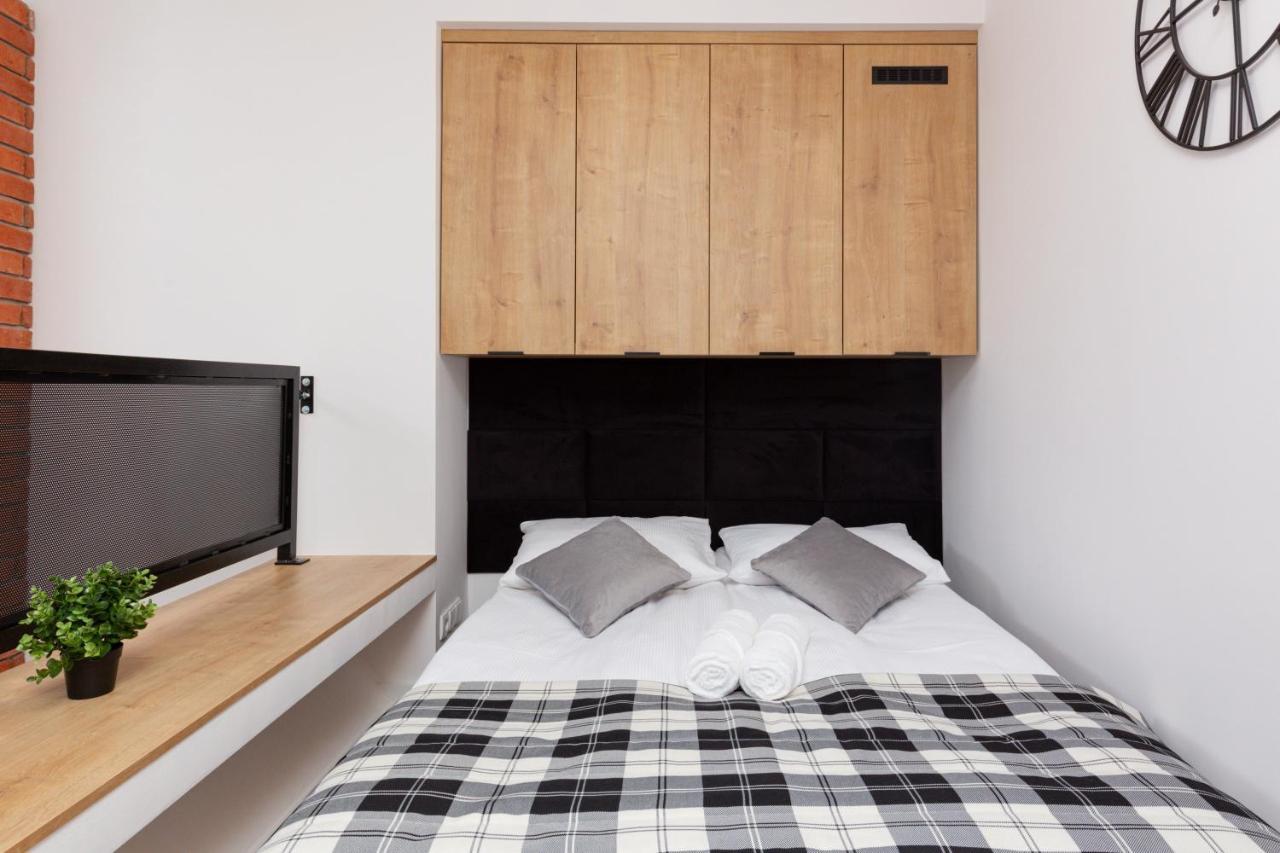 City Center Mezzanine Studio Chmielna By Noclegi Renters Warsaw Luaran gambar